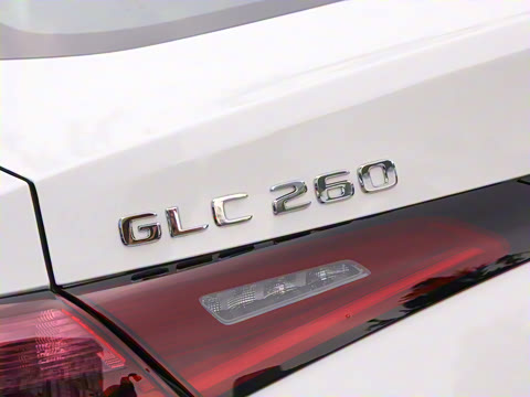 2025�� �Ŀ� GLC 260 4MATIC ����SUV
