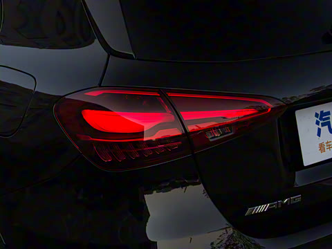 2025�� AMG A 35 4MATIC