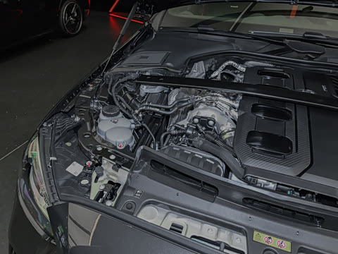 2025�� AMG C 43 4MATIC