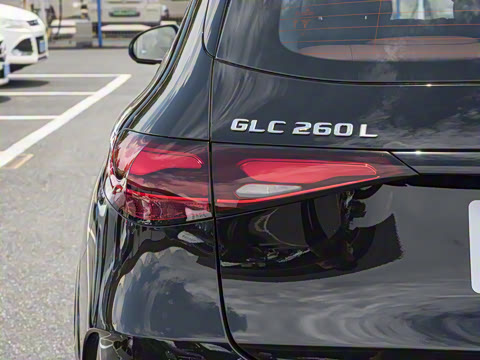 2024�� �Ŀ� GLC 260 L 4MATIC ������ 7��