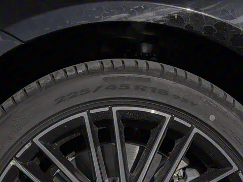 2025�� C 260 L �˶���