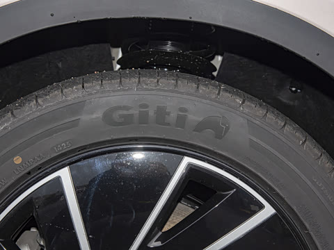 2025�� 560PRO 185kW