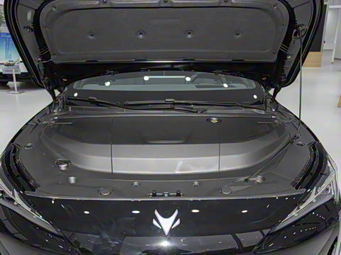 2025�� 560MAX 185kW