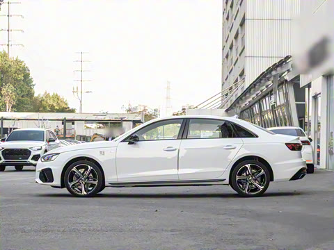 2025�� 200���������� 40 TFSI ����������