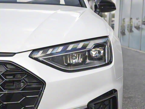 2025�� 200���������� 40 TFSI ����������