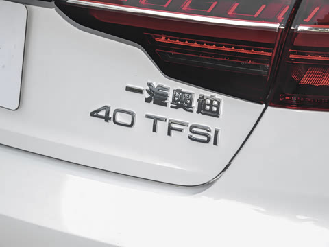 2025�� 200���������� 40 TFSI ����������