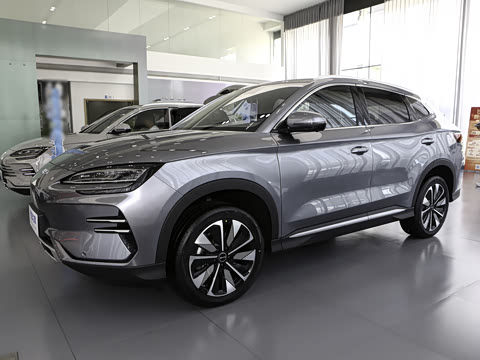 2025�� EV 520km �����