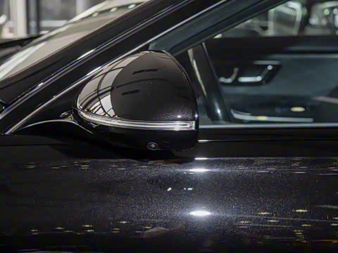 2025�� �Ŀ� S 680 4MATIC ��ҹ��