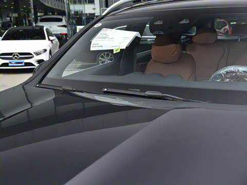 2025�� GLC 260 L 4MATIC ������