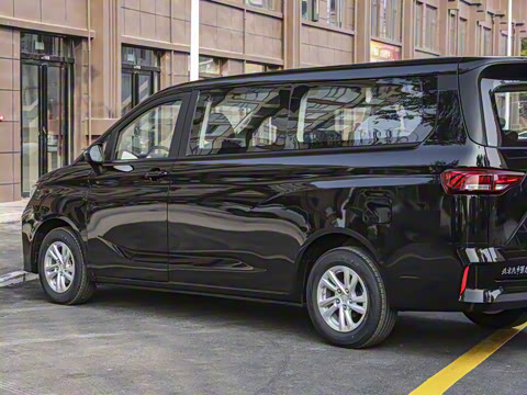 2025�� 2.0L �ֶ���������� 7��