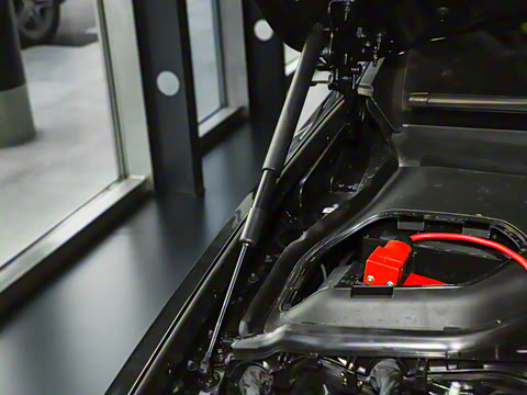 2025�� E 300 L ʱ����