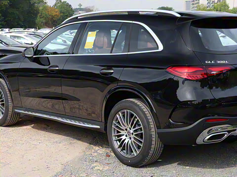 2025�� GLC 300 L 4MATIC ������ 5��