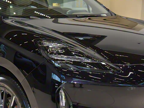 2025�� 825 Max��