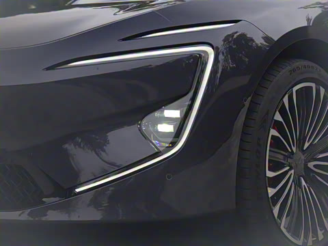 2025�� Ultra���̰�