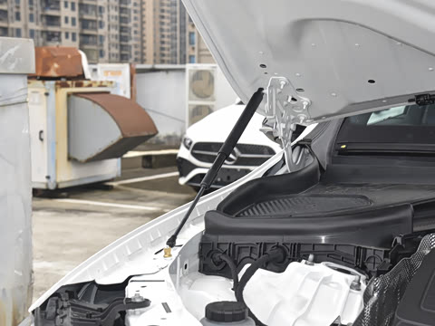 2025�� �Ŀ� GLC 300 4MATIC ����SUV