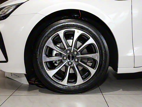 2025�� 2.0T ���а�