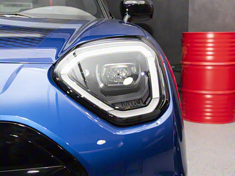 2025�� JOHN COOPER WORKS