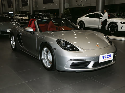 2022�� Boxster 2.0T