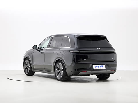 2025�� Ultra ���ܻ��°�