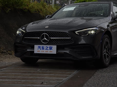 2024�� �Ŀ��� C 260 L �ҹ�˶���