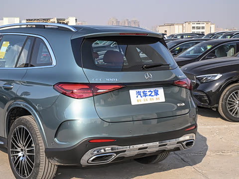 2025�� GLC 300 L 4MATIC ������ 5��