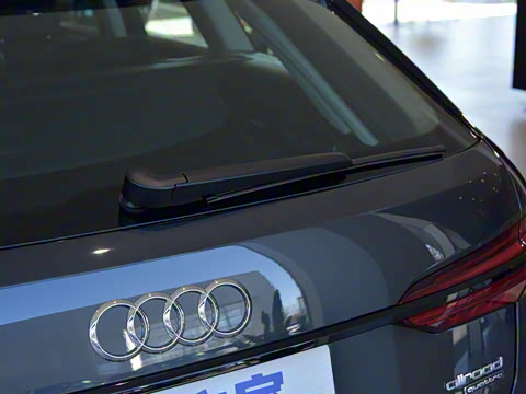 2025�� allroad quattro ̽���� 55 TFSI ����ԽҰ��