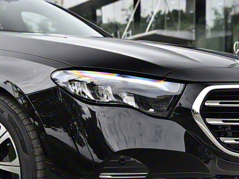 2024�� �Ŀ� E 300 L ������