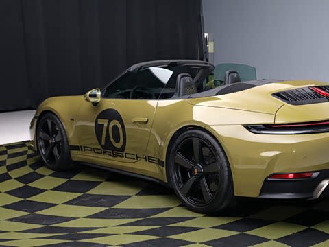 2025�� Spirit 70 3.6T Heritage Design