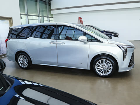 2025�� 2.0T ����������