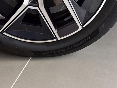 2024�� eDrive 35L M�˶���װ