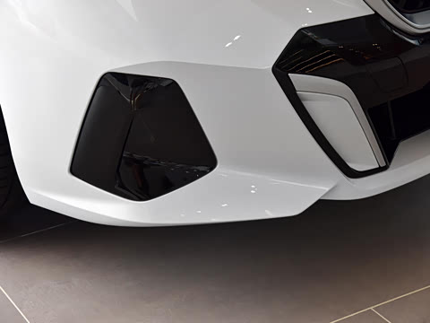 2024�� eDrive 35L M�˶���װ