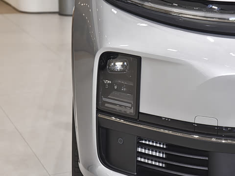 2025�� Max ���ܻ��°�