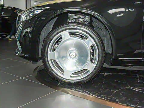 2025�� �Ŀ� S 680 4MATIC