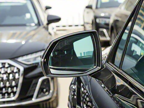 2025�� 55 TFSI quattro S line����ʿ��