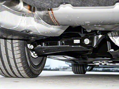 2025�� 330Li ������ M�˶���ҹ��װ