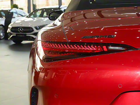 2024�� AMG SL 63 4MATIC+