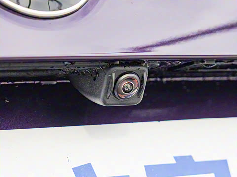 2025�� 225i M�˶���ҹ��װ