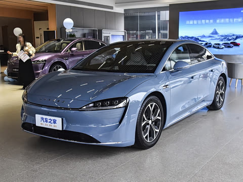 2025�� 705km Pro