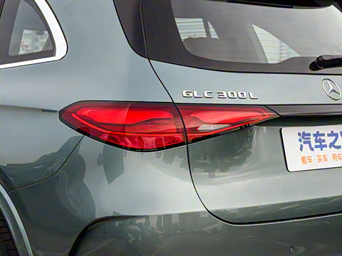 2025�� GLC 300 L 4MATIC ������ 5��