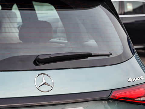 2025�� GLC 300 L 4MATIC ������ 5��