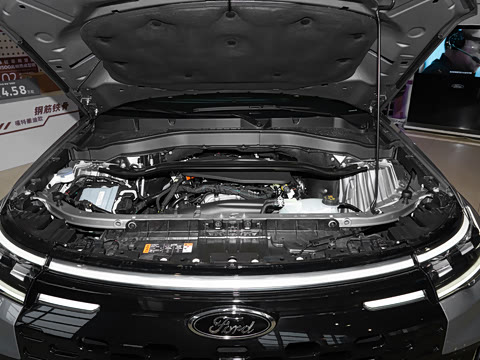 2024�� 2.3T EcoBoost �����۷�� 6��