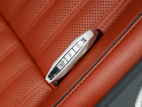 2024�� 2.0T ���Ͱ���������� Shooting Brake