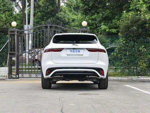 2025�� P250 R-Dynamic SE