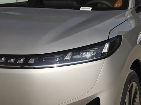 2025�� 636Max����� 5��