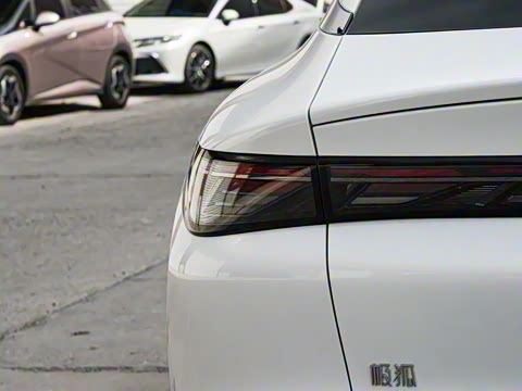 2025�� 560PRO 185kW