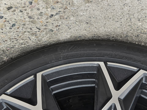 2023�� 735Li ������װ