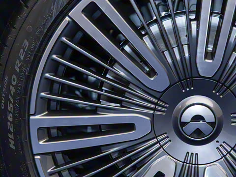 2025�� 102kWh �׷�������