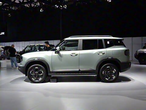 2025�� 2.0TD XWD����