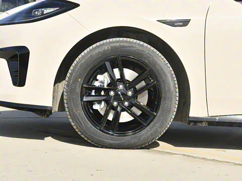 2025�� 650�Ǻ���