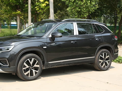 2024�� 300TSI ��������Plus���װ�